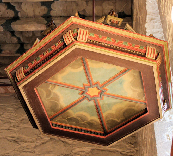 Fil:Voss, preikestolhimlinga sett nedafrå, AMH 2007.jpg